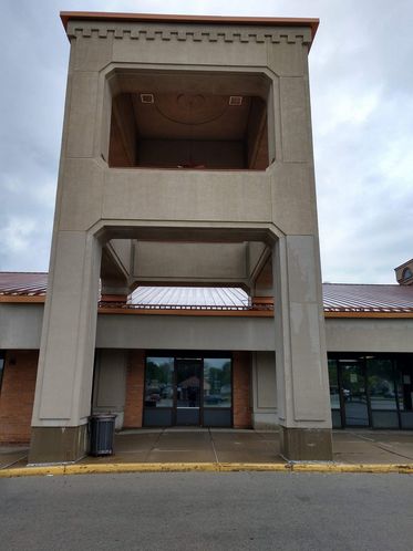 STERLING BAZAAR: 3311 N Sterling Ave, Peoria, IL 61604